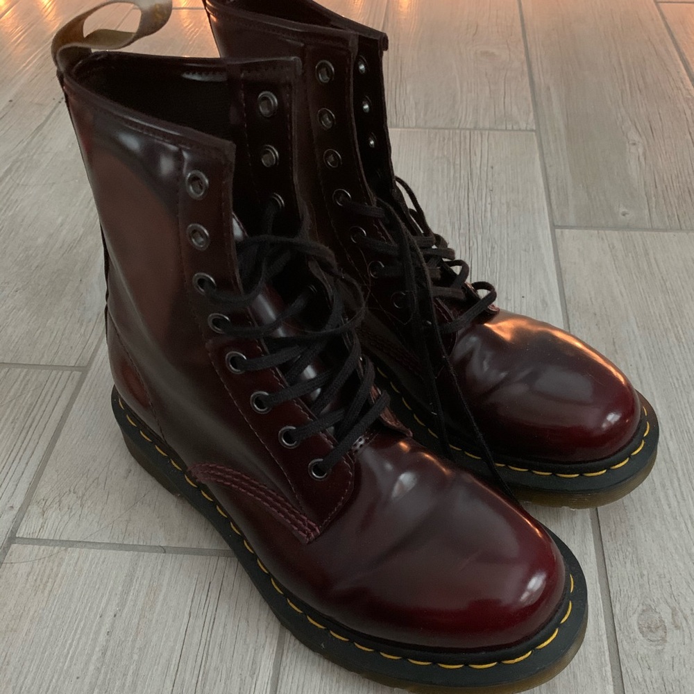 Vegan 1460 lace up doc martens